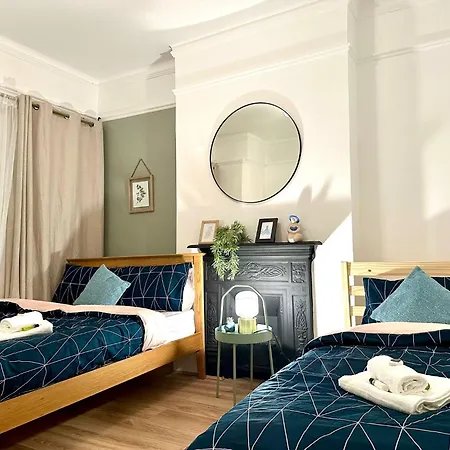Delux Rooms Near City Centre London Exterior photo