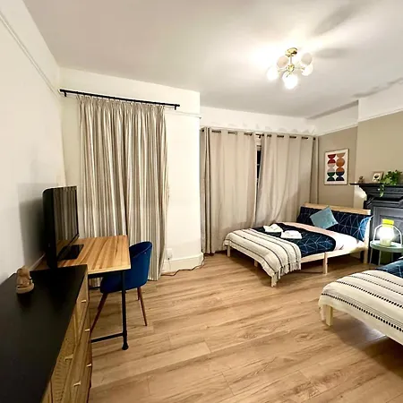 Delux Rooms Near City Centre London Exterior photo